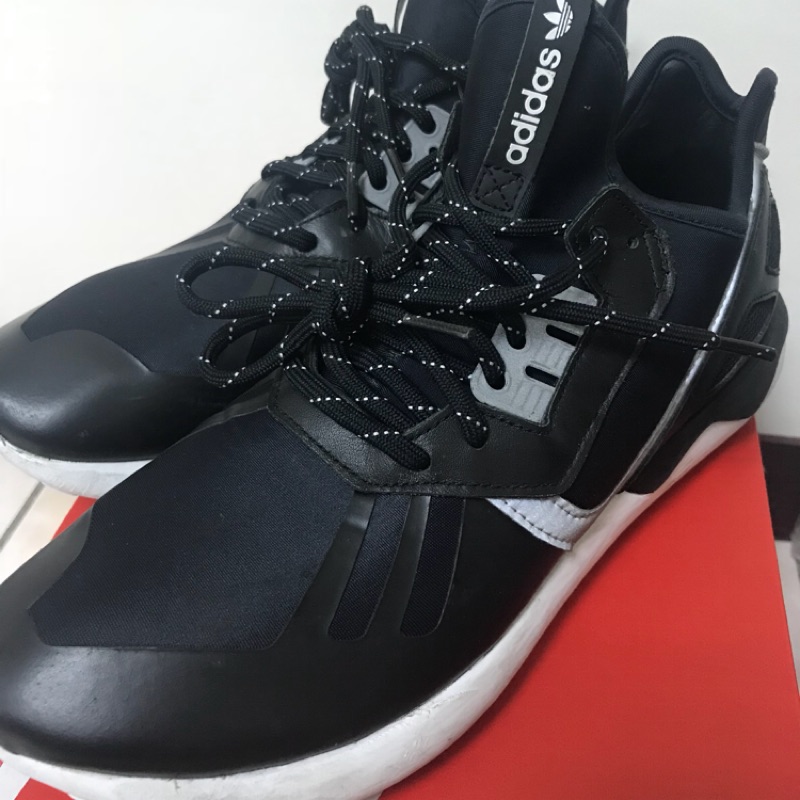 Adidas 平民Y3。size 8.5