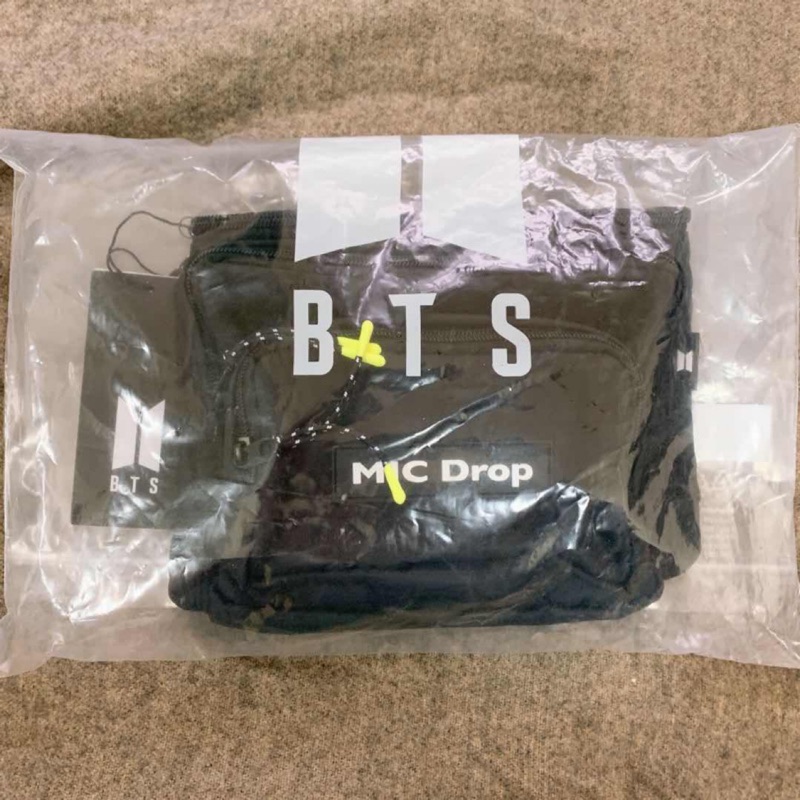 BTS POP UP STORE MIC DROP 腰包 現貨