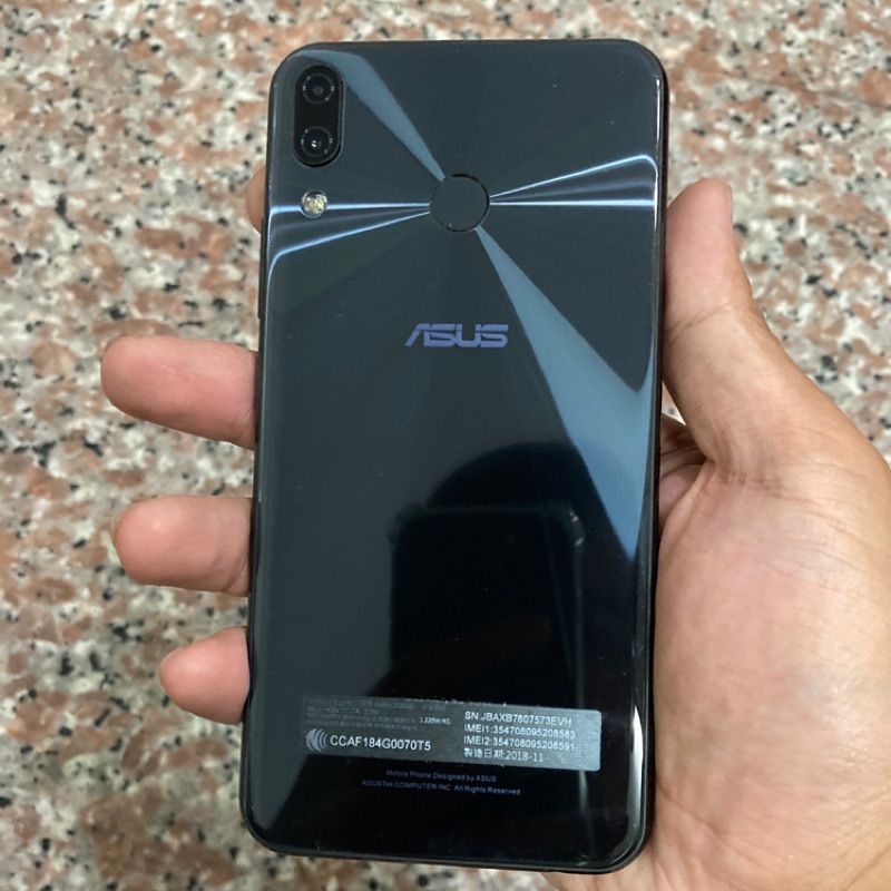 Asus Zenfone5（ZE620KL)