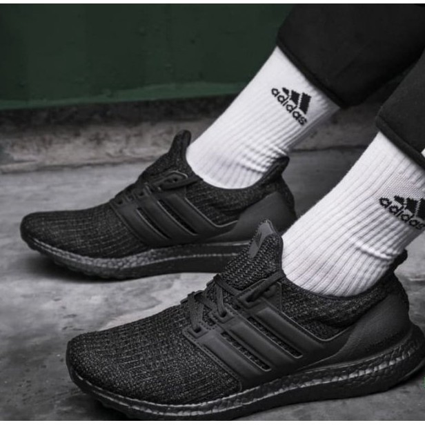 正品Adidas UltraBoost 4.0 Triple Black 全黑F36641 慢跑鞋現貨| 蝦皮購物