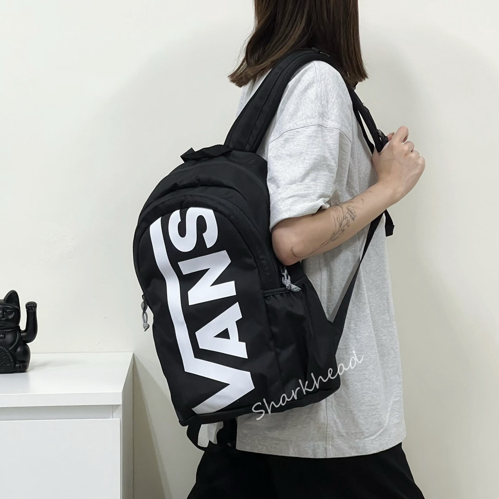 【Sharkhead】現貨 Vans Logo Backpack 後背包 書包 雙肩包 黑白 全黑 紫 基本款 字體