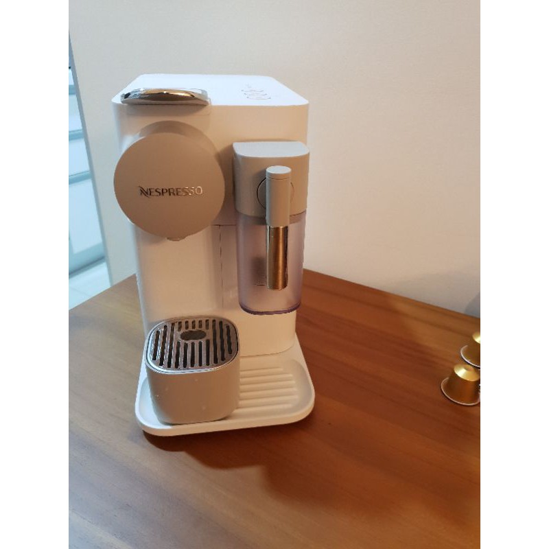 nespresso lattissima one