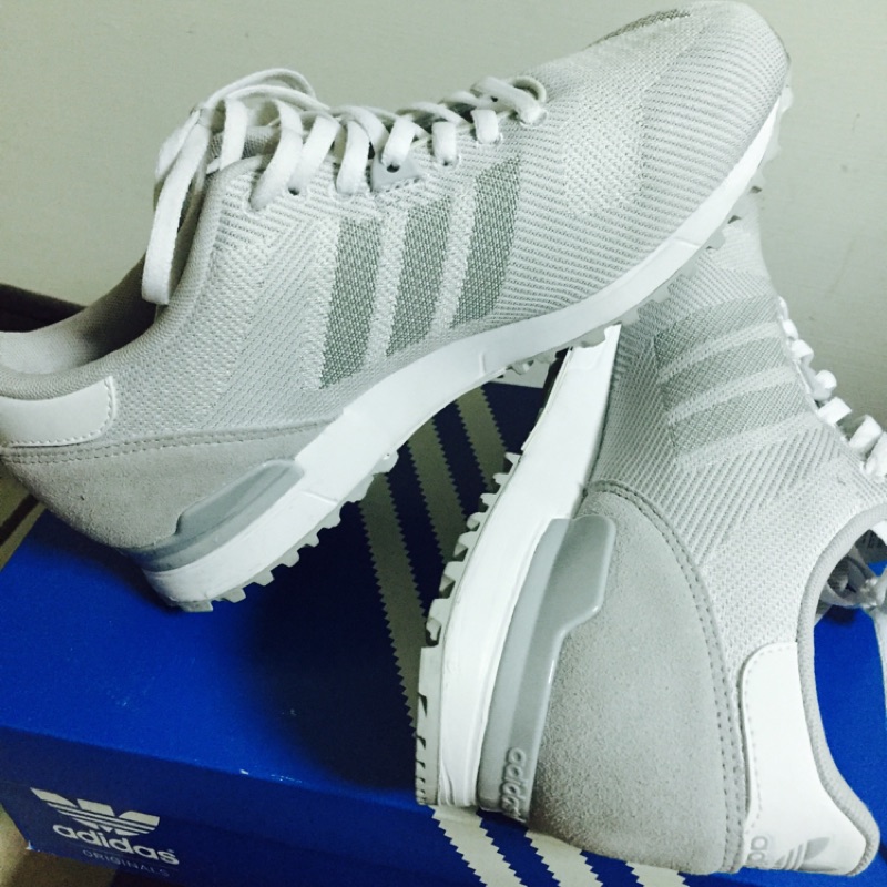 Adidas ZX700全新