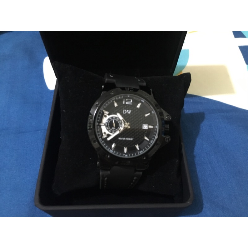 【日本DW】D3203 時尚簡約小秒設計皮帶錶(自售)