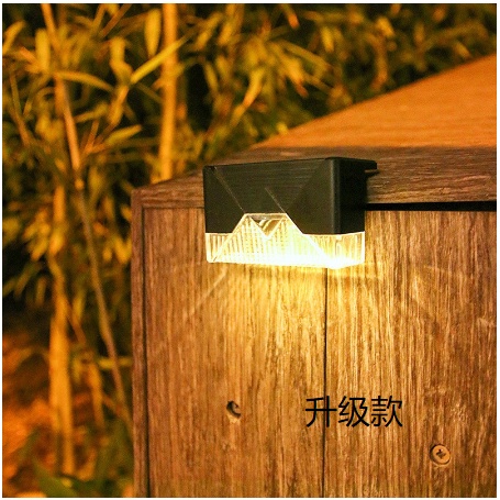 現貨 太陽能樓梯燈 燈具 戶外庭院燈欄桿燈 樓梯壁燈led庭院景觀燈防雨防水花園燈 光感草坪燈 樓梯裝飾燈 夜燈 批發