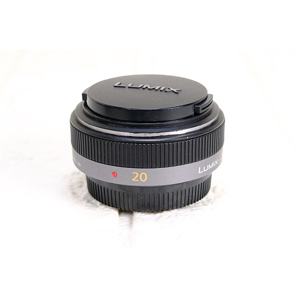 Panasonic 20mm f1.7 鏡頭售3000元(功能正常)