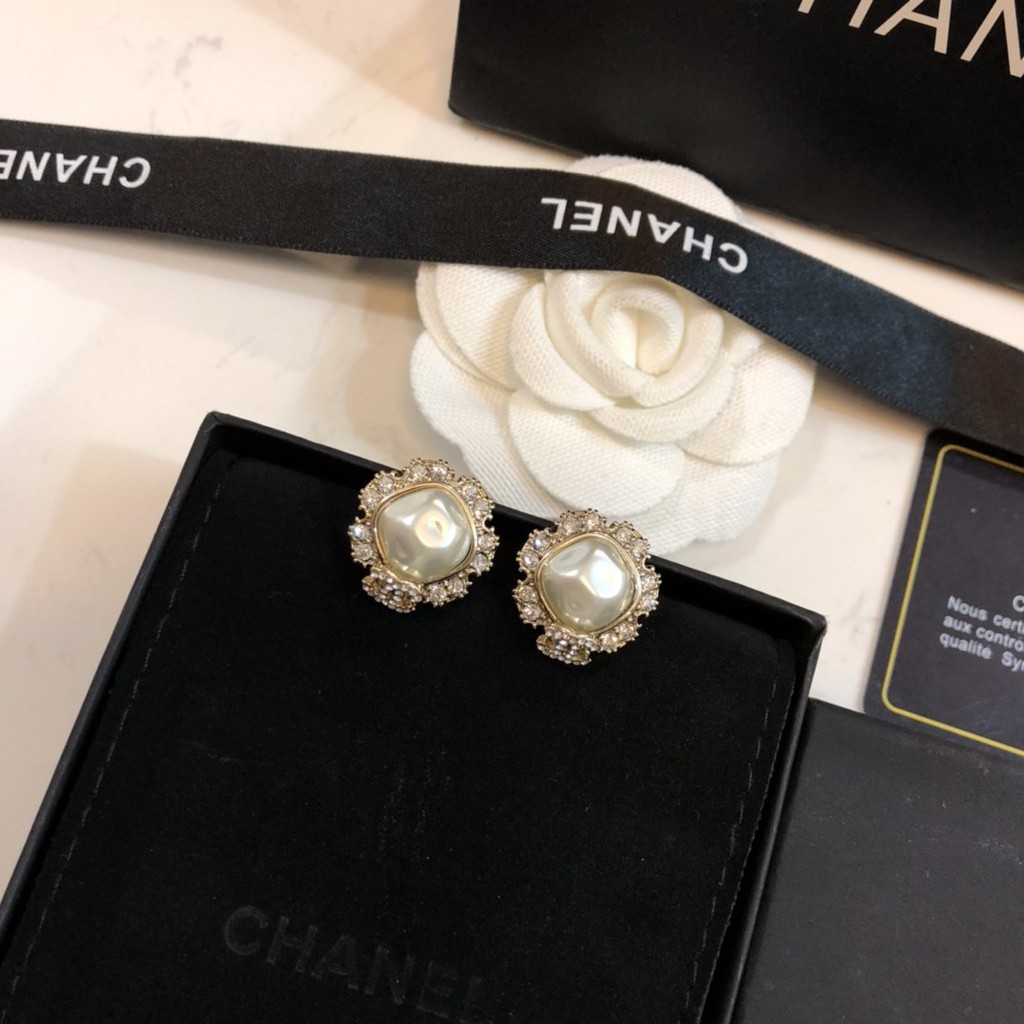 新款小香chanel 香奈兒耳釘時尚百搭華麗大氣明星網紅同款美麗的東西不需要華麗的背景 隨便拍拍就超美3 蝦皮購物