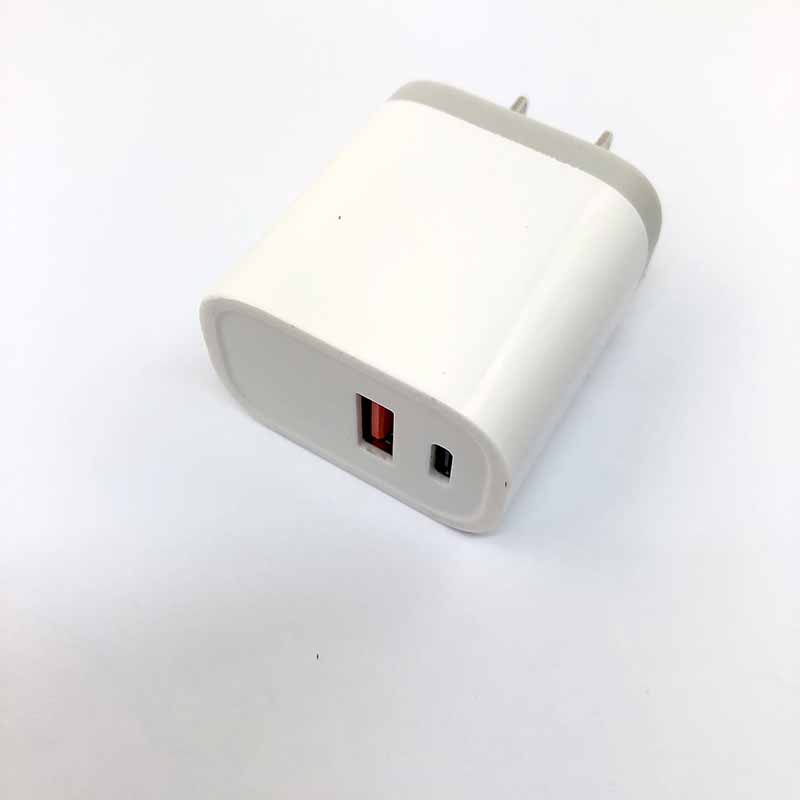 好蠟 充電頭(有USB與Type C母座),白色與Type C母座),白色