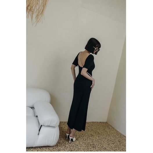 Mando-輕奢儀式感；美背升級Bra Top舒適洋裝(黑色）顯瘦洋裝 長洋裝  連身洋裝