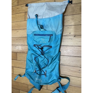 Arcteryx /始祖鳥 ALPHA FL 30L防水背包