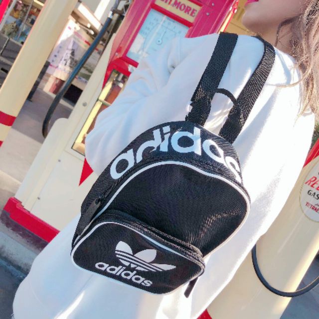 Adidas 新款三葉草Logo迷你黑色後背包Mini Backpack 美國限定版(大人,兒童)