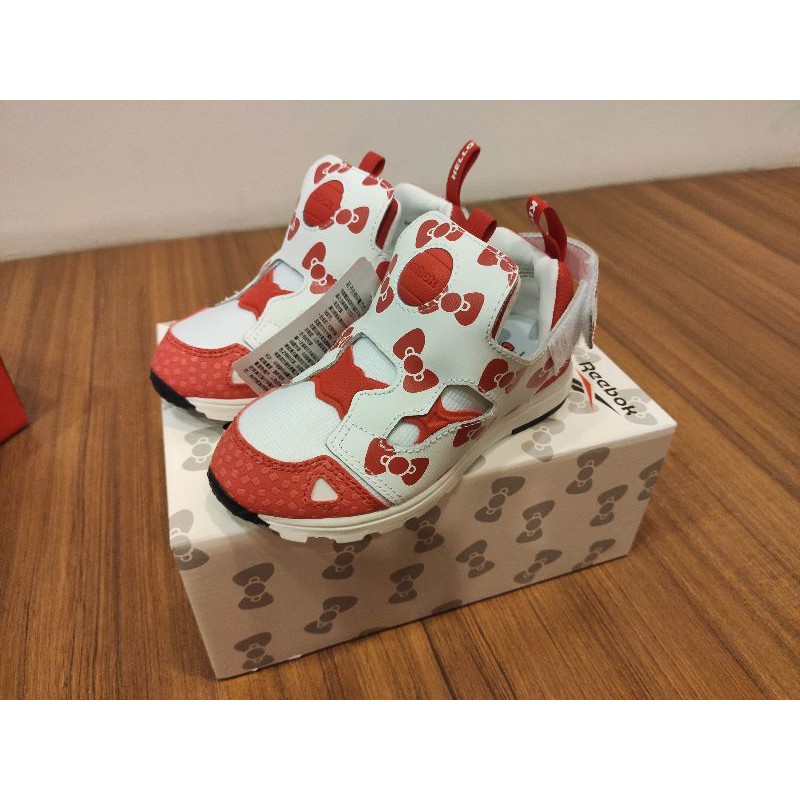 Reebok x  HELLO KITTY 聯名款 VERSA PUMP FURY EH3059 凱蒂貓 童鞋 蝴蝶結