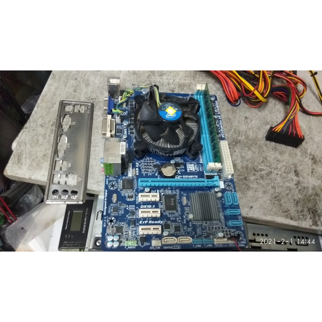 賣2手良品 i5-2400+技嘉GA-H61MA-D3V+創見DDR3-4G含風扇檔板