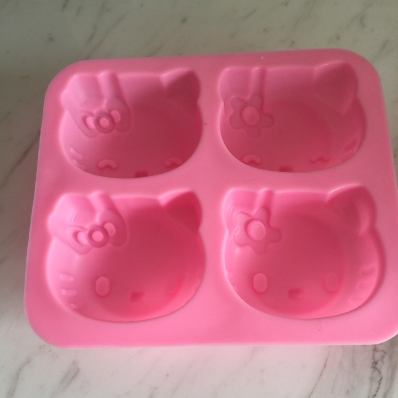 Hello kitty 蛋糕模 / 皂膜