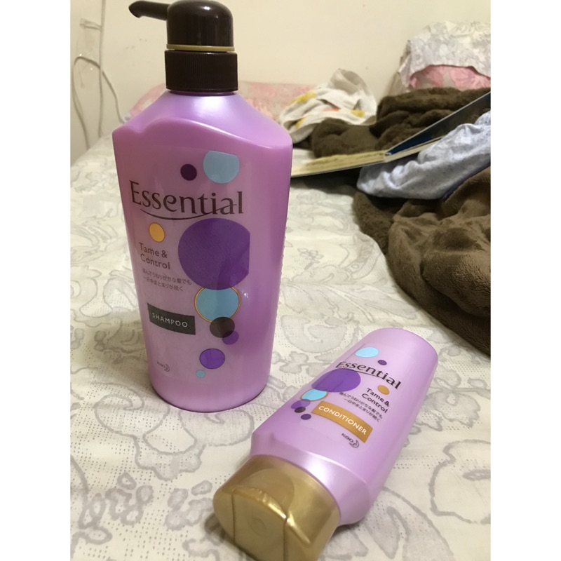 全新_Essential逸萱秀修復洗髮乳750ml+潤髮乳200ml