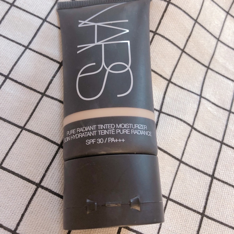 Nars 專櫃粉底液