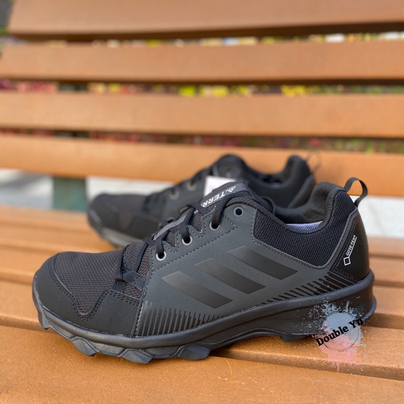 cm7593 adidas