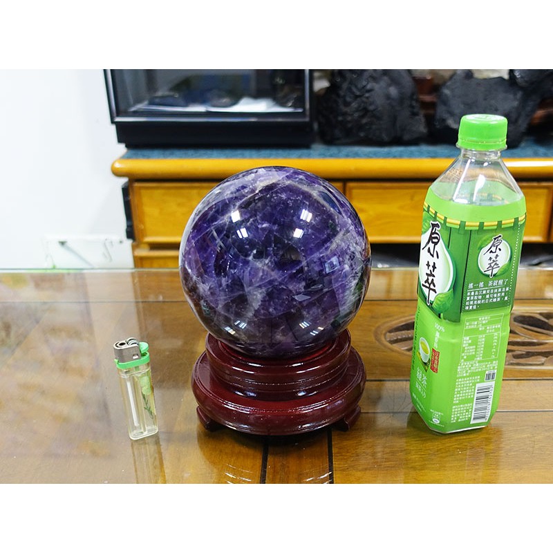 §能量礦石§ 少見大尺寸 紫水晶球 重3978g 直徑142.6mm 附球座
