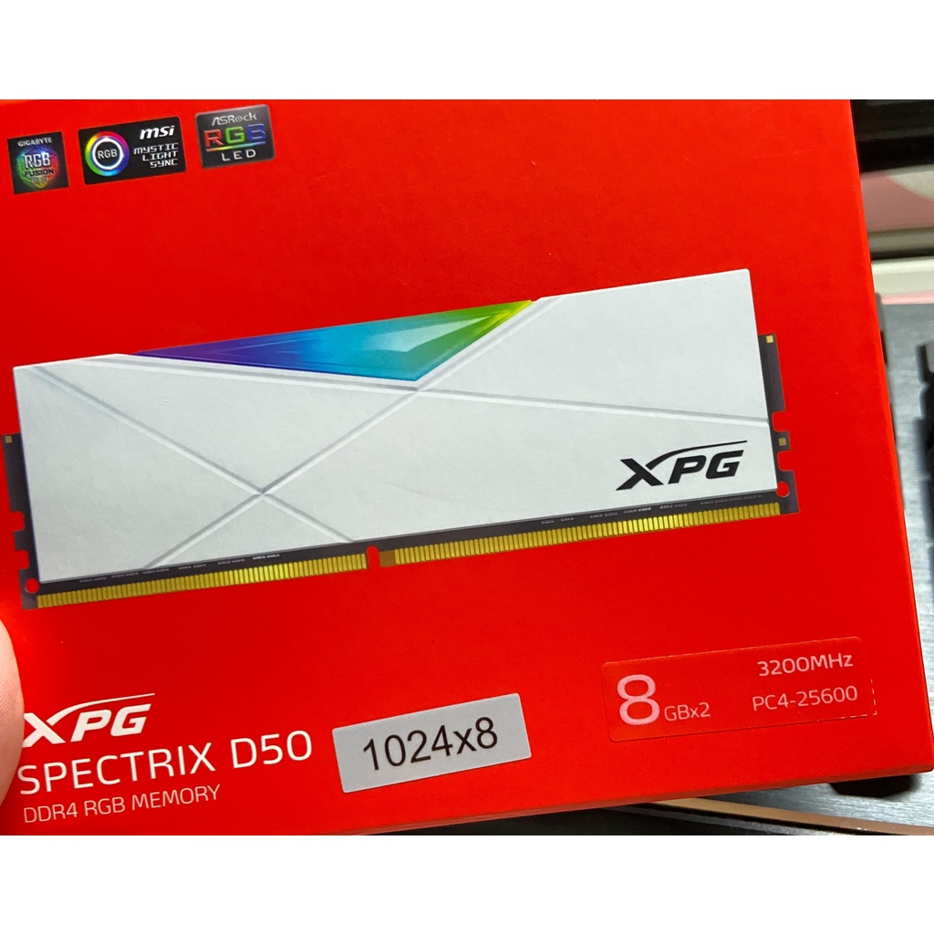 ADATA威剛 8GBx2 DDR4 XPG SPECTRIX D50 RGB 迷戀白 RAM下標前提問