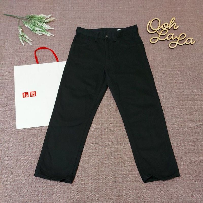 日本 UNIQLO U 系列 弧形剪裁 個性 經典黑 高腰 牛仔褲 丹寧牛仔褲 男女 黑色牛仔褲 28 九成新