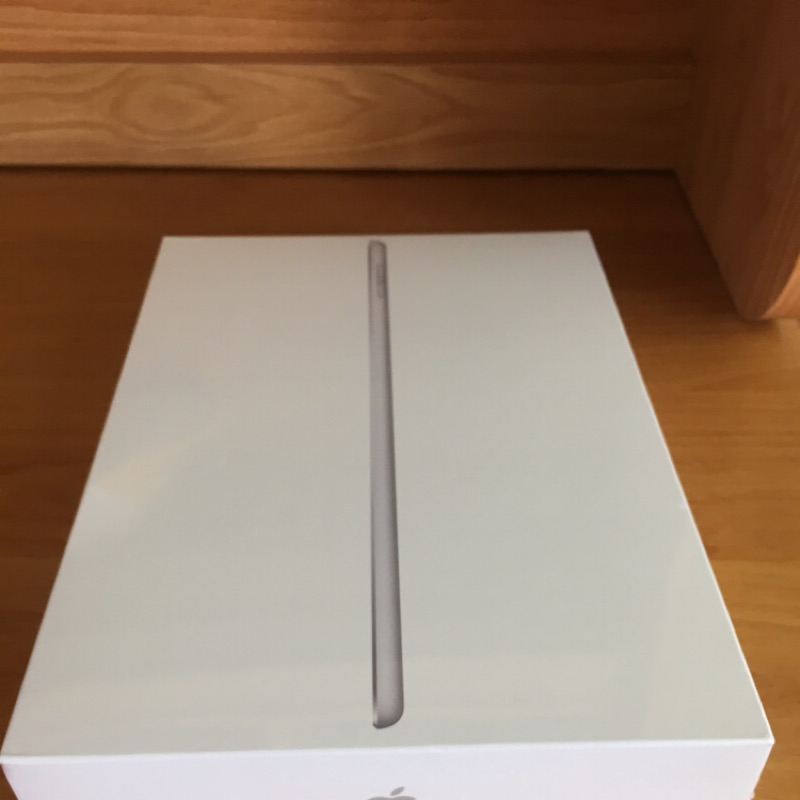 《尾牙中獎福利品》全新 Apple 2018 iPad 128G WiFi 銀（僅此一台）