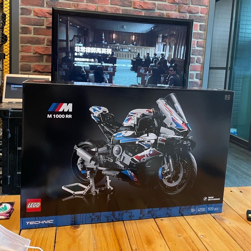 全新 原箱 樂高 Lego 42130 Technic  BMW M 1000 RR