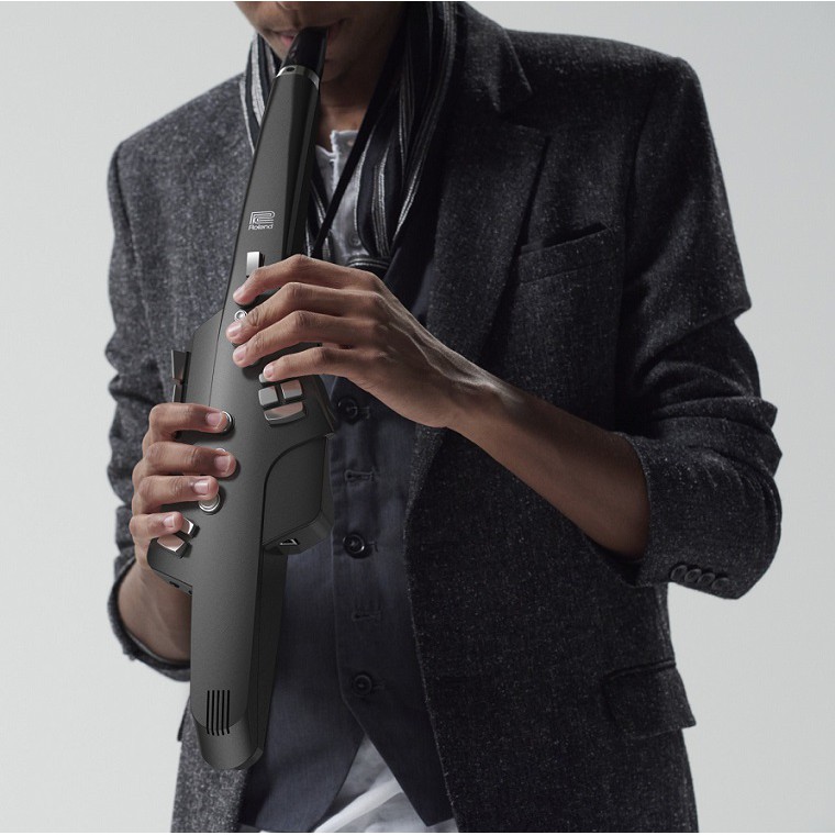 Roland 樂蘭 Aerophone AE-10 (黑色款) 數位吹管 電吹管 薩克斯風 豎笛 另有白色