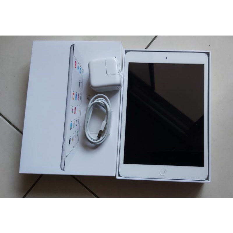 Apple 蘋果 iPad mini 2 (A1489) WIFI版 16GB 平板電腦 - 銀色

