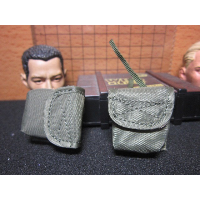 J6經理裝備 VC女狙擊手1/6綠色裝備袋一個 mini模型