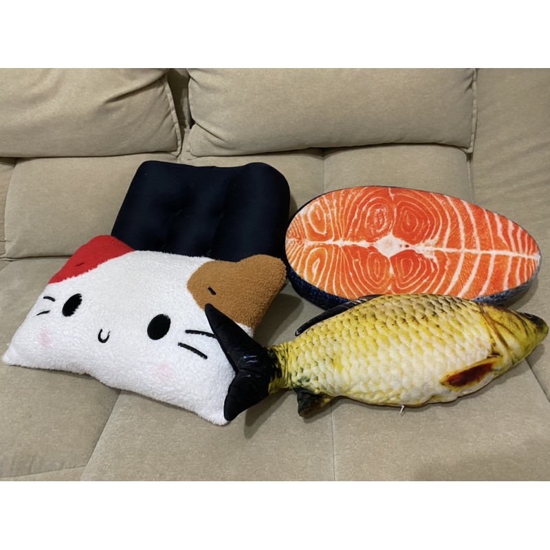 二手抱枕貓咪鮭魚整條魚靠枕不要懷疑就是一隻5元