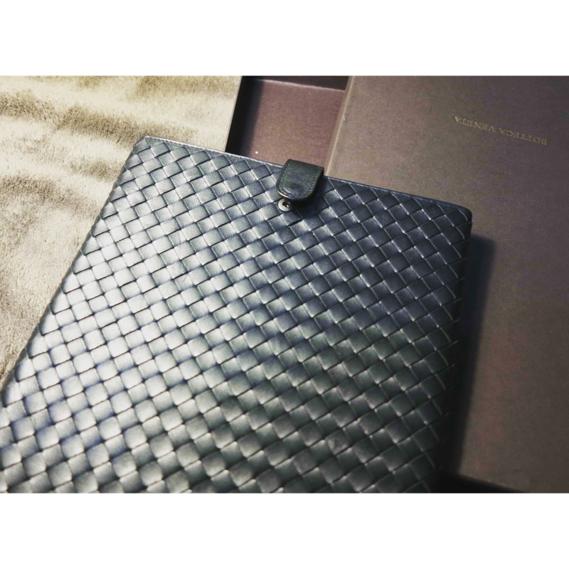 BOTTEGA VENETA (BV) iPad 保護套 手拿包