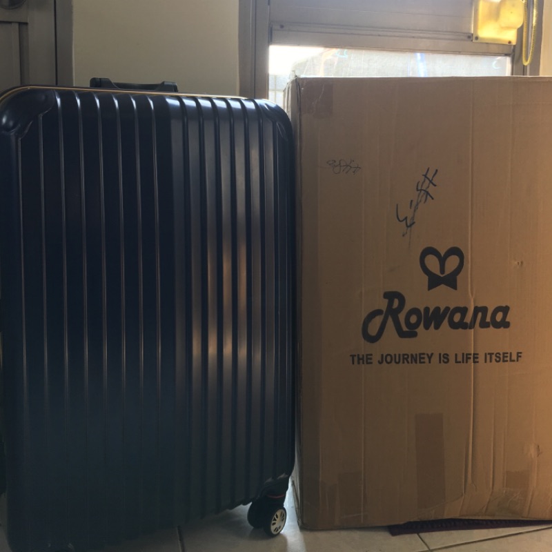 現貨全新29吋少見深藍Rowana行李箱