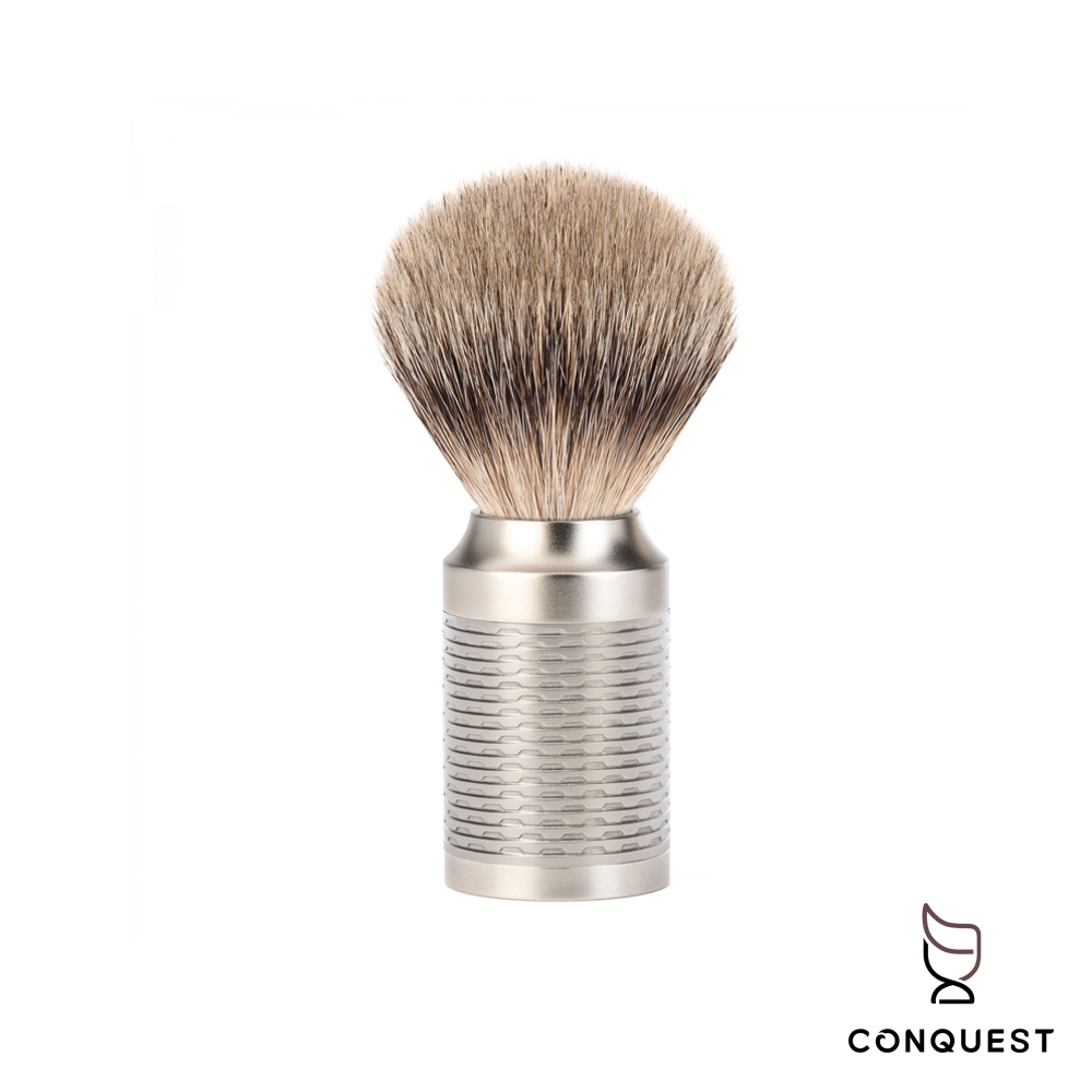 【 CONQUEST 】德國 MUHLE ROCCA 091M94 消光銀格紋不鏽鋼刮鬍刷 銀尖合成纖維 保水度極佳