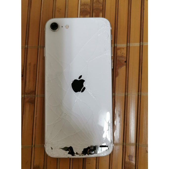 iPhone SE 2020 故障 零件機 apple