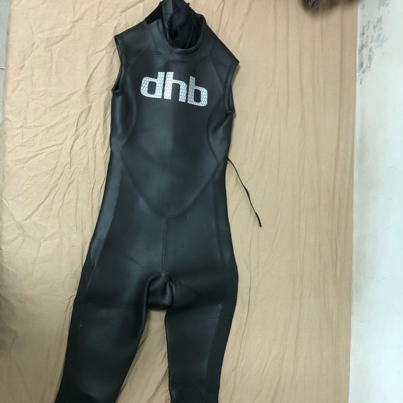 Dhb 三鐵/游泳/衝浪 專用防寒衣（M)
