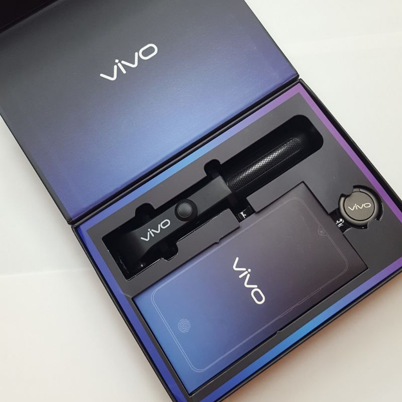 VIVO完美自拍禮盒 (藍牙自拍棒+指環扣+玻璃保貼v11.v11i)