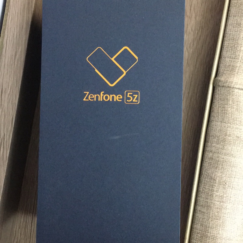 ASUS Zenfone 5Z 6g/64g