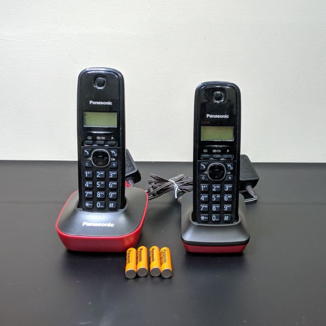 免運費 二手 國際牌 Panasonic DECT 双手機 數位 無線電話 KX-TG1612TWR (公司貨)