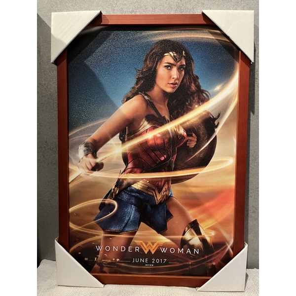 神力女超人Wonder Woman 45cm x 30cm壓膜裱框海報