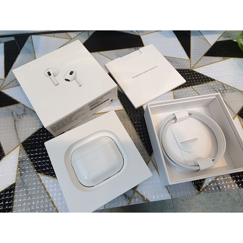 蘋果藍芽耳機 airpods3 三代 續約新品 無線充電 magsafe 5/16續約 用不到出售 面交自取