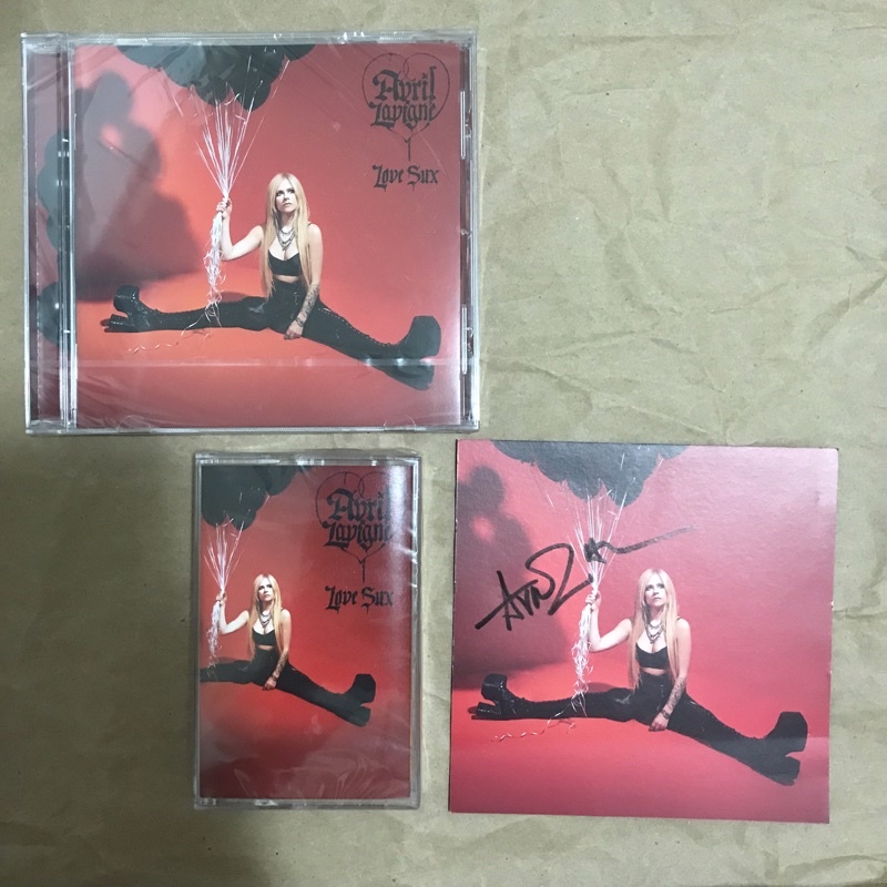 Avril Lavigne 艾薇兒 Love Sux 簽名專輯 + 官網限量橘色卡帶