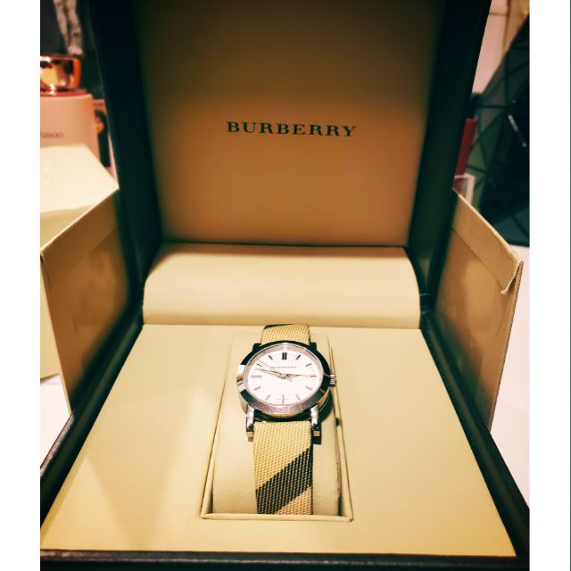 BURBERRY 經典格紋錶帶設計 手錶