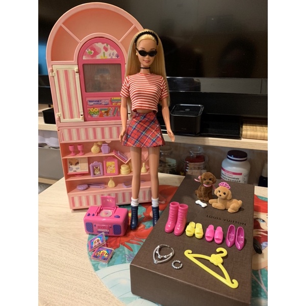 芭比娃娃Barbie美泰兒mattel鞋子首飾配件飾品🎀亮黃色粉紅色厚底高跟鞋涼鞋 桃紅粉紅色靴子 銀色手環項鍊 衣架
