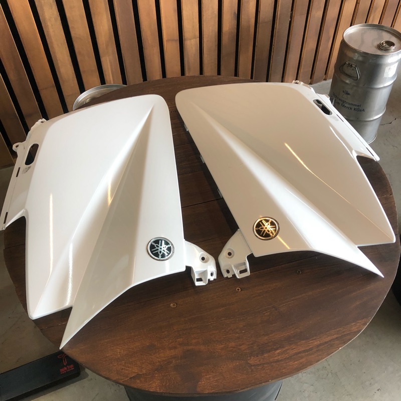 Tmax 530 車頭左右車殼一對蓋板側板車頭原廠原漆二手中古原殼珍珠白59c Xp500 蝦皮購物