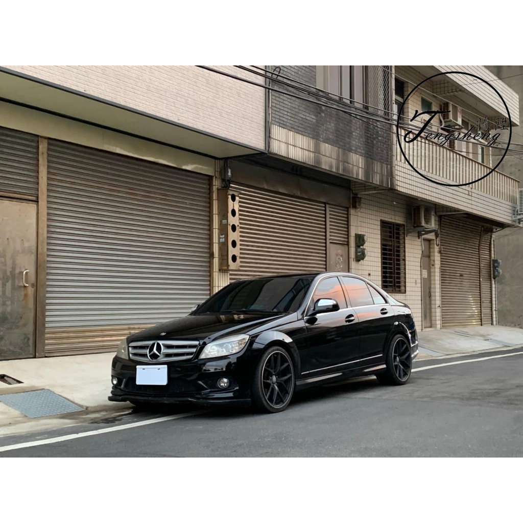 2010 BENZ C300 黑色 (帥帥的黑武士)