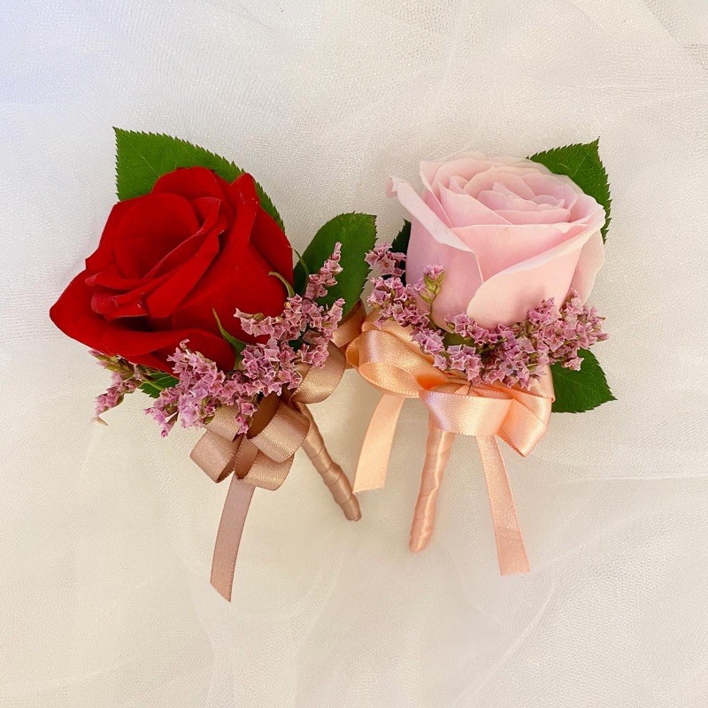 Vava Flower 鮮花胸花 婚禮胸花 胸花新郎胸花主婚人胸花伴娘胸花招待胸花結婚玫瑰胸花客製胸花 蝦皮購物