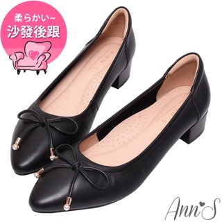 Ann’S日常氣質-珍珠蝴蝶結柔軟牛皮低跟尖頭鞋3cm-黑