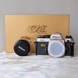 全新盒裝 Nikon FM2 全機械式 底片 相機(龍年限量版)