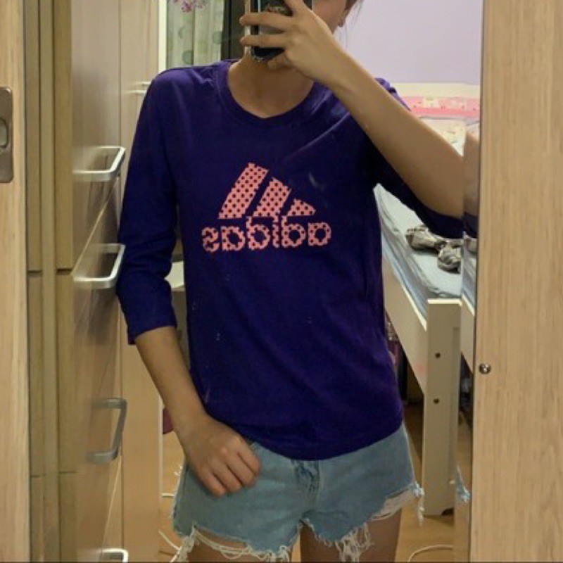 Adidas紫色點點標誌長袖T！（M）