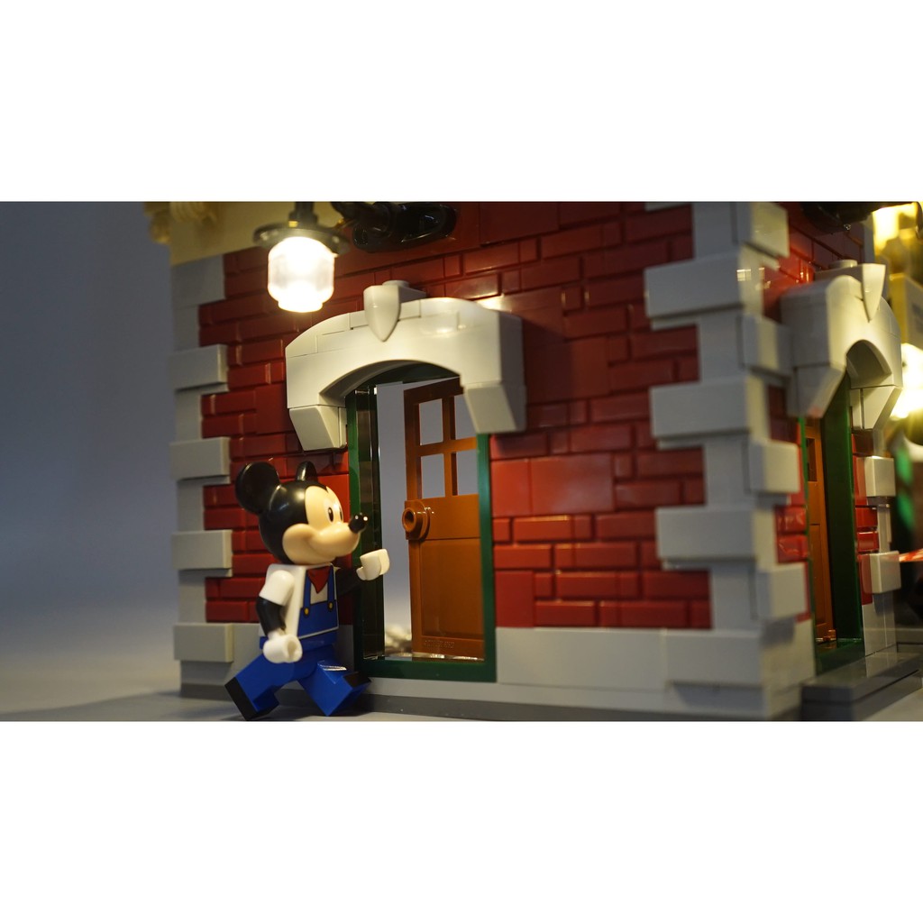 [飛米樂高積木磚賣店] LEGO 專用燈組 71044 迪士尼火車與車站 專用燈組